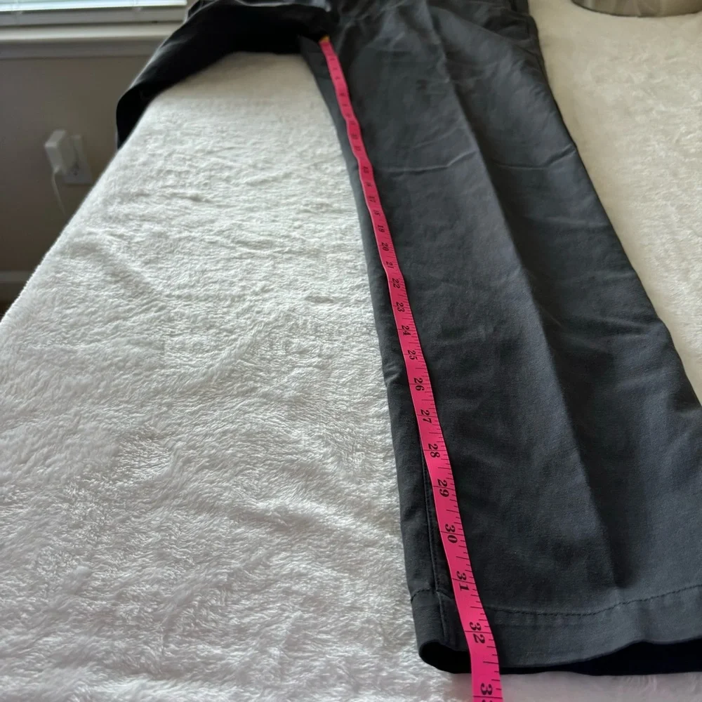 LULULEMON Mens Commission Pants Gray Size 32 style E40416